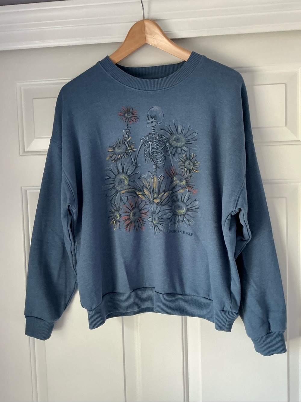 American Eagle Outfitters Dusty Blue Skeleton & Floral Crewneck Sweatshirt M - Picture 1 of 11